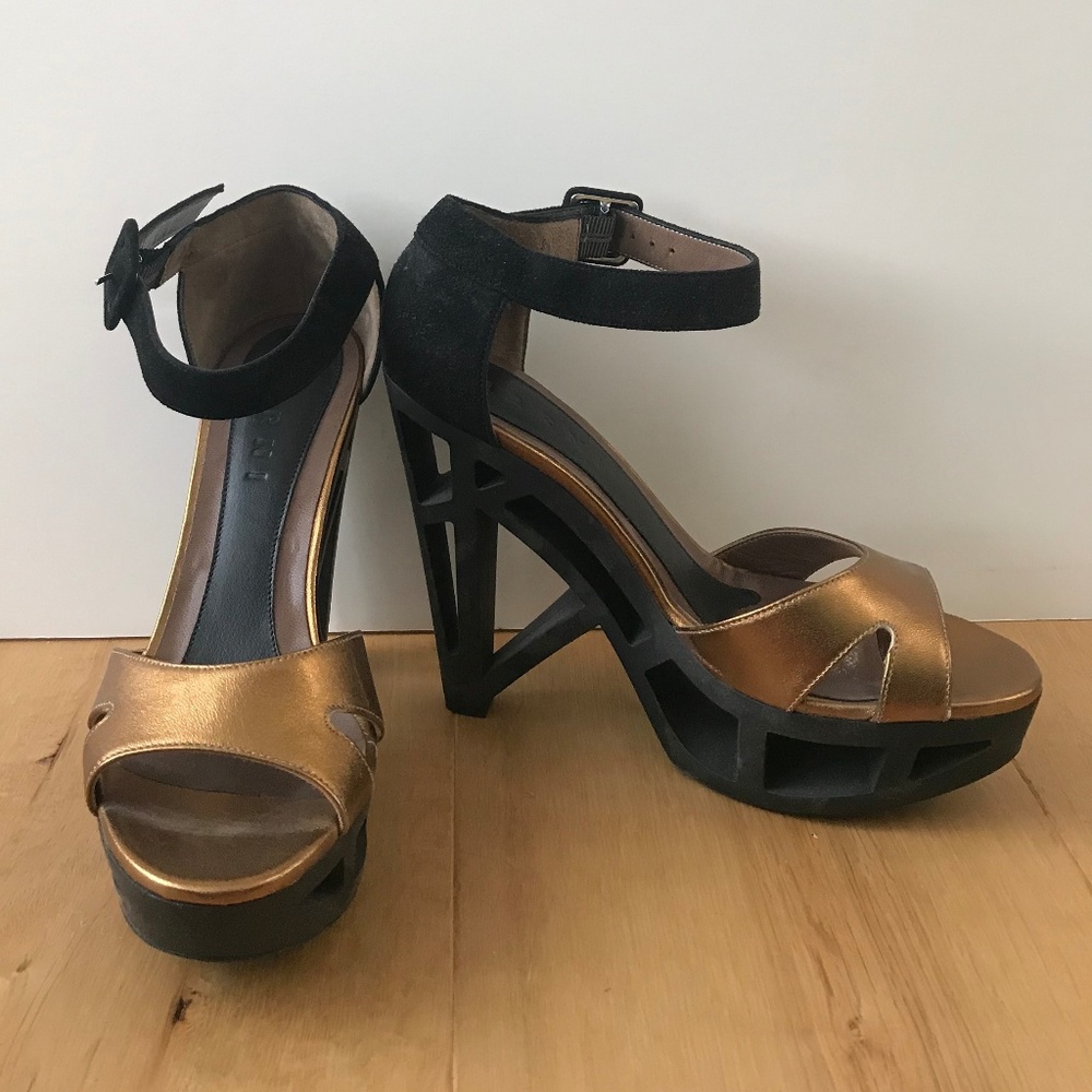 Marni Sandal Heels  never worn sz 39